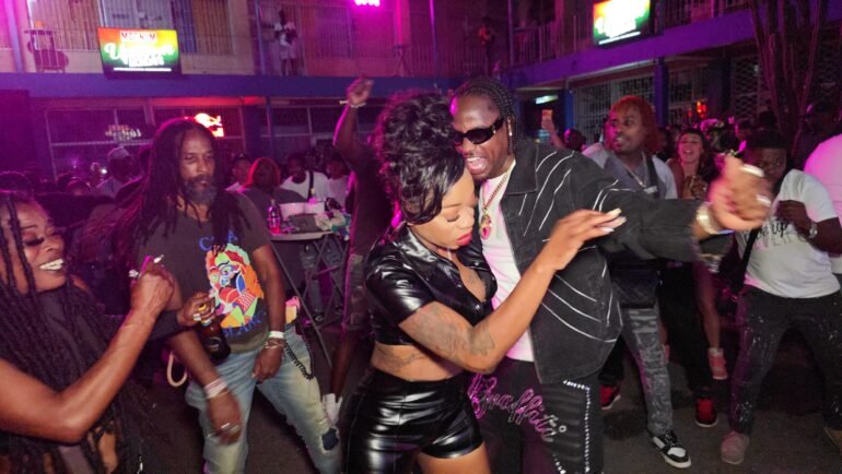 Best Reggae DJ Mix Live for Peaceful Mood