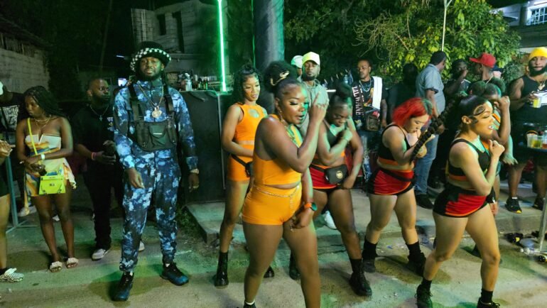 Top Live Dancehall DJ Mix for Fast Reggae Vibes